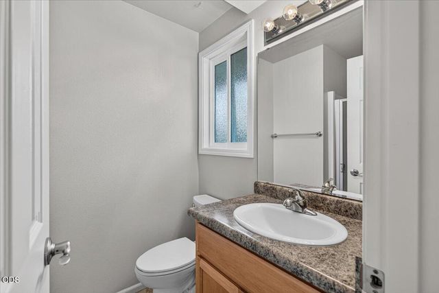 616 Hemlock Avenue, Central Point, OR 97502