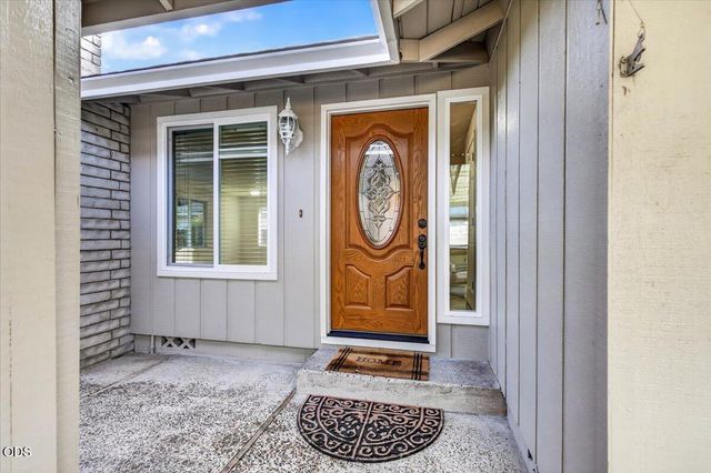616 Hemlock Avenue, Central Point, OR 97502