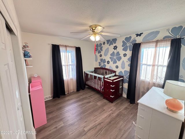 41 N LARAND DRIVE, Holts Summit, MO 65043