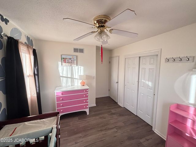 41 N LARAND DRIVE, Holts Summit, MO 65043