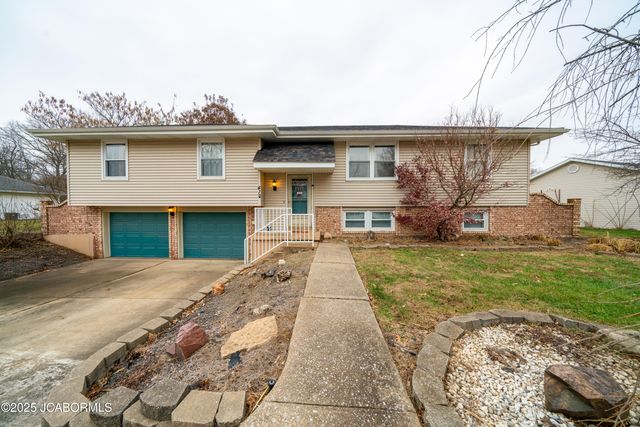 41 N LARAND DRIVE, Holts Summit, MO 65043