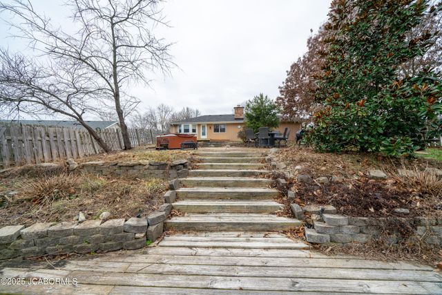 41 N LARAND DRIVE, Holts Summit, MO 65043