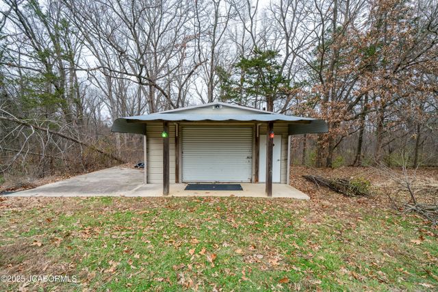 41 N LARAND DRIVE, Holts Summit, MO 65043
