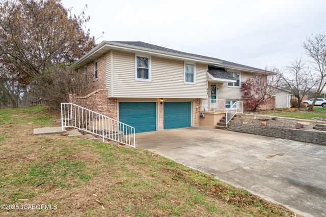 41 N LARAND DRIVE, Holts Summit, MO 65043
