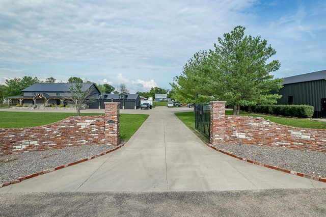 250 Aviation Avenue, Ozark, MO 65721