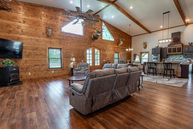 250 Aviation Avenue, Ozark, MO 65721