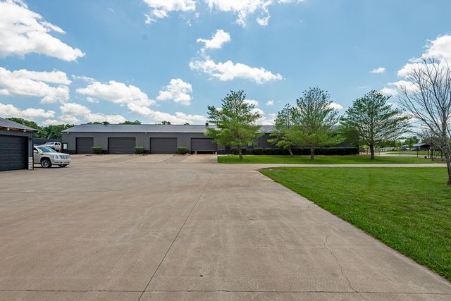 250 Aviation Avenue, Ozark, MO 65721