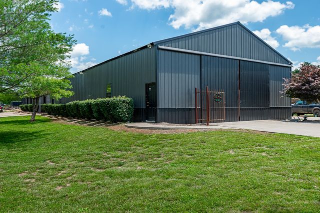 250 Aviation Avenue, Ozark, MO 65721