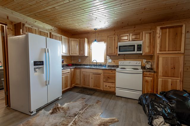 250 Aviation Avenue, Ozark, MO 65721