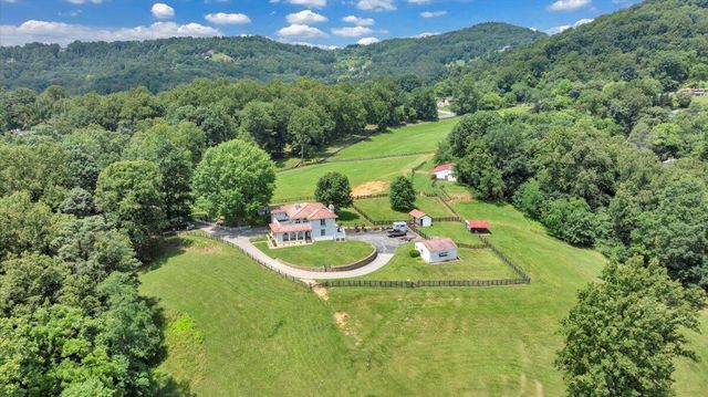 5880 Sugar Loaf Mountain RD, Roanoke, VA 24018