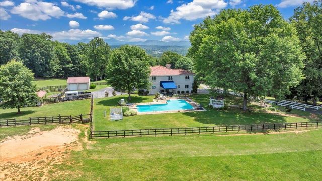 5880 Sugar Loaf Mountain RD, Roanoke, VA 24018