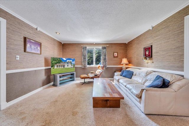 5880 Sugar Loaf Mountain RD, Roanoke, VA 24018