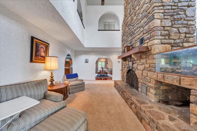 5880 Sugar Loaf Mountain RD, Roanoke, VA 24018