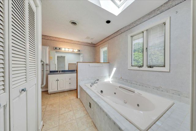 5880 Sugar Loaf Mountain RD, Roanoke, VA 24018
