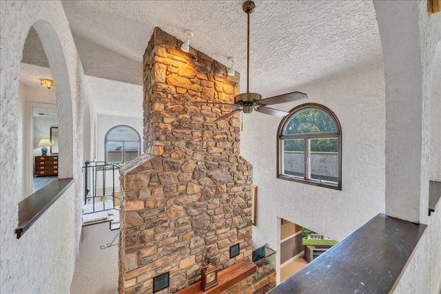 5880 Sugar Loaf Mountain RD, Roanoke, VA 24018