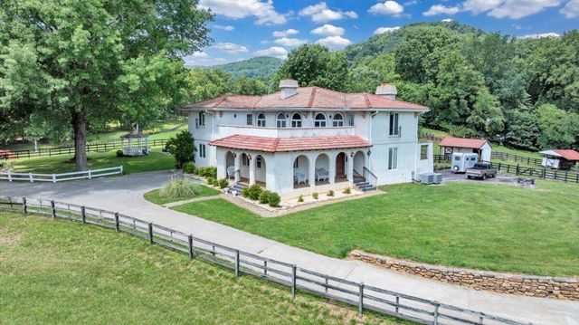 5880 Sugar Loaf Mountain RD, Roanoke, VA 24018