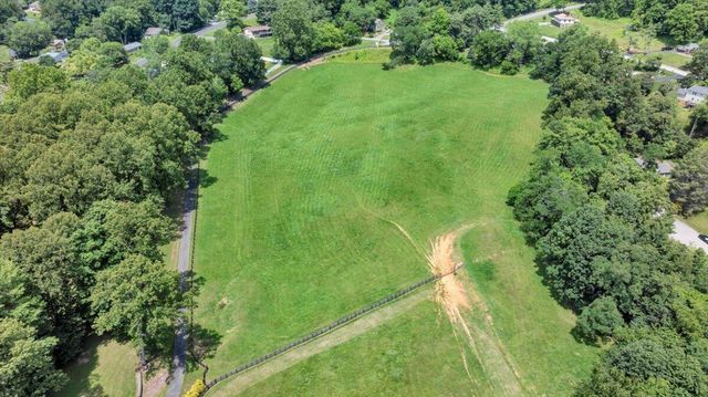 5880 Sugar Loaf Mountain RD, Roanoke, VA 24018