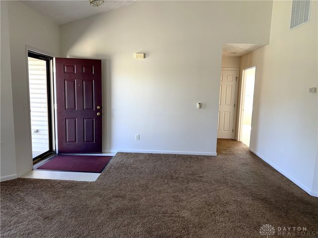 5000 Twin Lakes Circle, Englewood, OH 45315