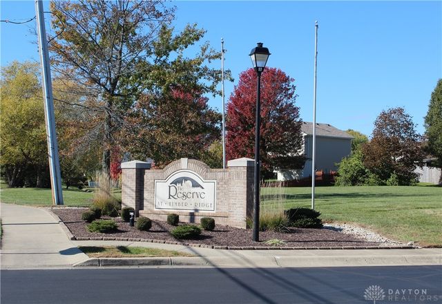 5000 Twin Lakes Circle, Englewood, OH 45315