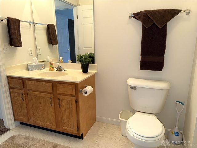 5000 Twin Lakes Circle, Englewood, OH 45315