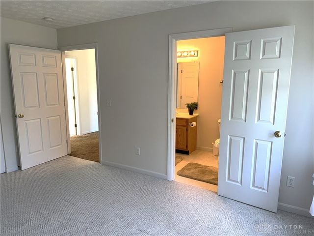 5000 Twin Lakes Circle, Englewood, OH 45315