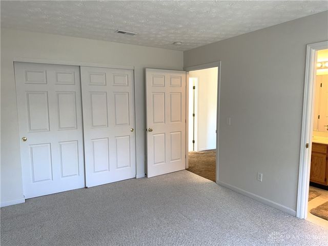 5000 Twin Lakes Circle, Englewood, OH 45315