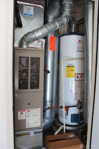 5000 Twin Lakes Circle, Englewood, OH 45315