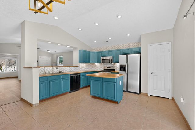 8000 Tuscarora Road NW, Albuquerque, NM 87114