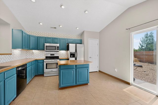 8000 Tuscarora Road NW, Albuquerque, NM 87114