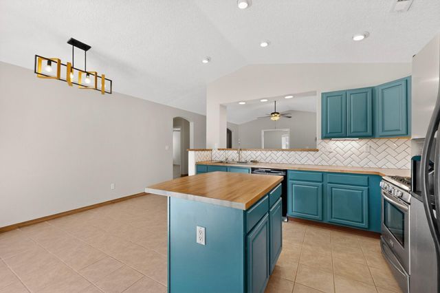 8000 Tuscarora Road NW, Albuquerque, NM 87114