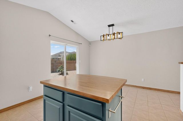 8000 Tuscarora Road NW, Albuquerque, NM 87114
