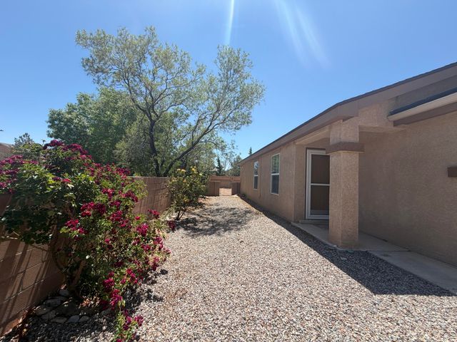 8000 Tuscarora Road NW, Albuquerque, NM 87114