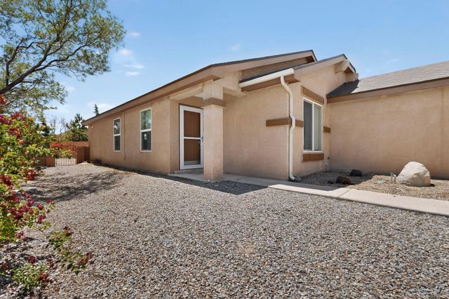8000 Tuscarora Road NW, Albuquerque, NM 87114