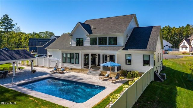 8 Brooke Court, Clifton Park, NY 12065