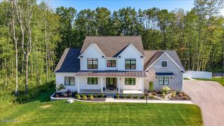 8 Brooke Court, Clifton Park, NY 12065