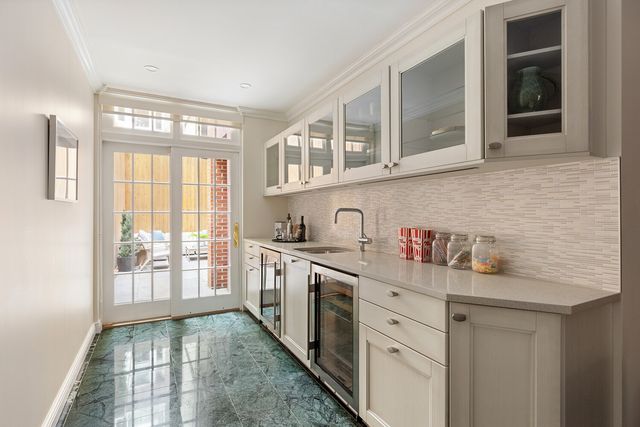 127 E 81ST Street, New York City, NY 10028