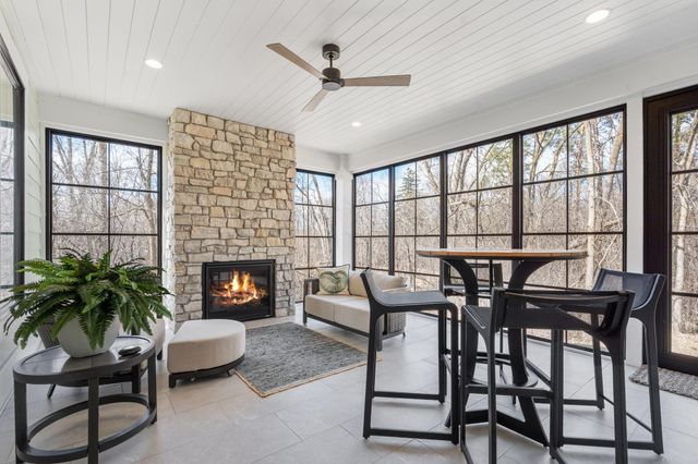 25460 Park Lane, Excelsior, MN 55331