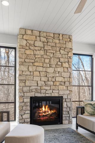 25460 Park Lane, Excelsior, MN 55331