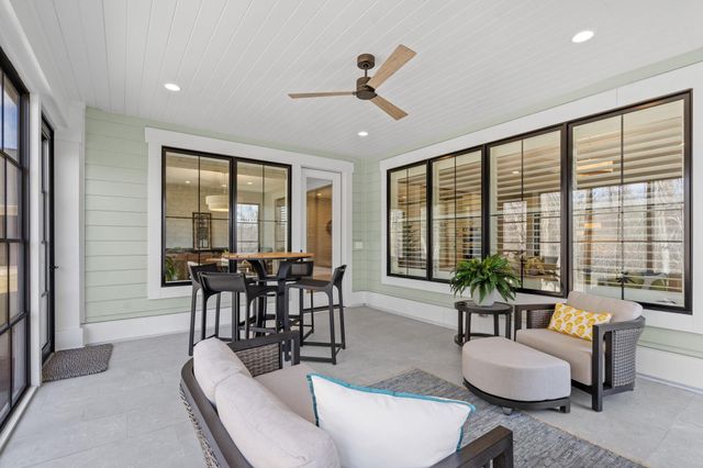 25460 Park Lane, Excelsior, MN 55331