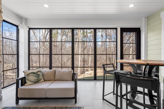 25460 Park Lane, Excelsior, MN 55331