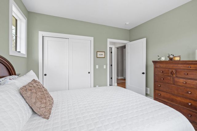 25460 Park Lane, Excelsior, MN 55331