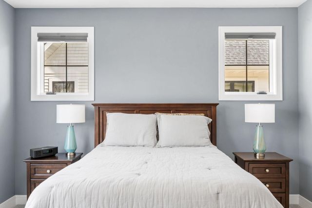 25460 Park Lane, Excelsior, MN 55331