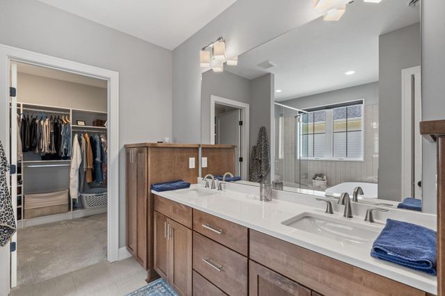 25460 Park Lane, Excelsior, MN 55331