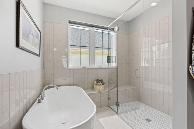 25460 Park Lane, Excelsior, MN 55331