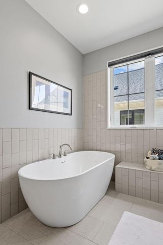 25460 Park Lane, Excelsior, MN 55331