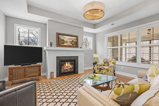 25460 Park Lane, Excelsior, MN 55331