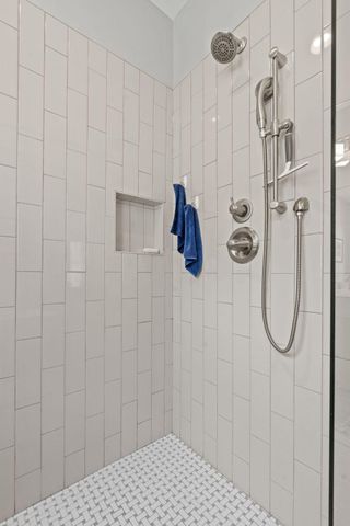 25460 Park Lane, Excelsior, MN 55331