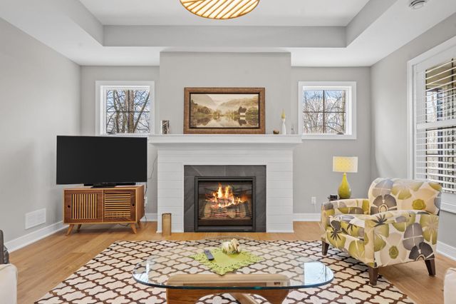 25460 Park Lane, Excelsior, MN 55331