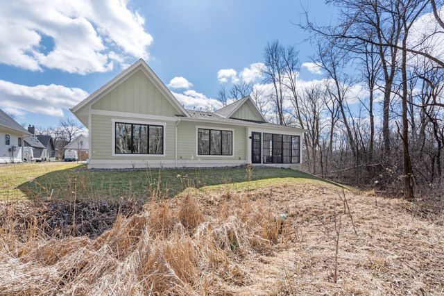 25460 Park Lane, Excelsior, MN 55331