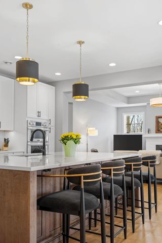 25460 Park Lane, Excelsior, MN 55331